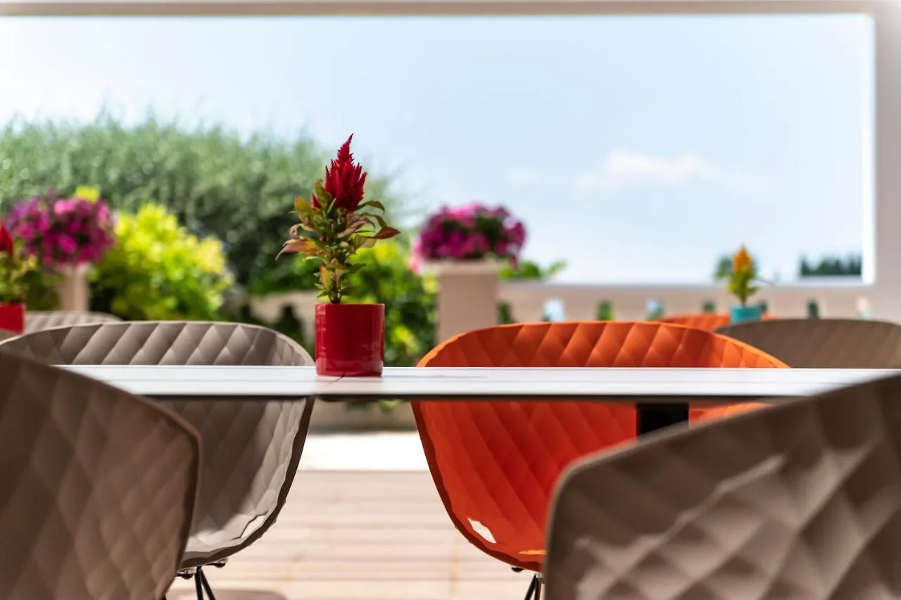 Terre De Reve Bed & Breakfast Le Rouret